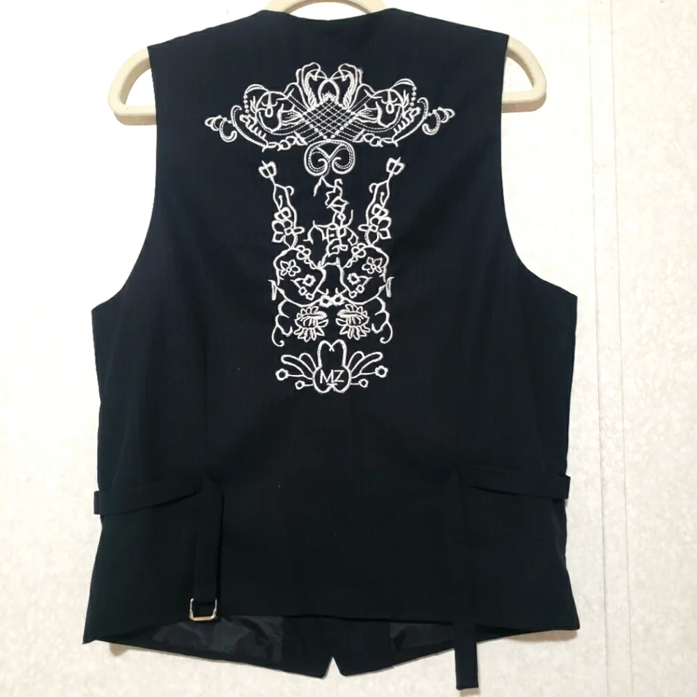Meztizos Black Vest with White Embroidery..size:S
